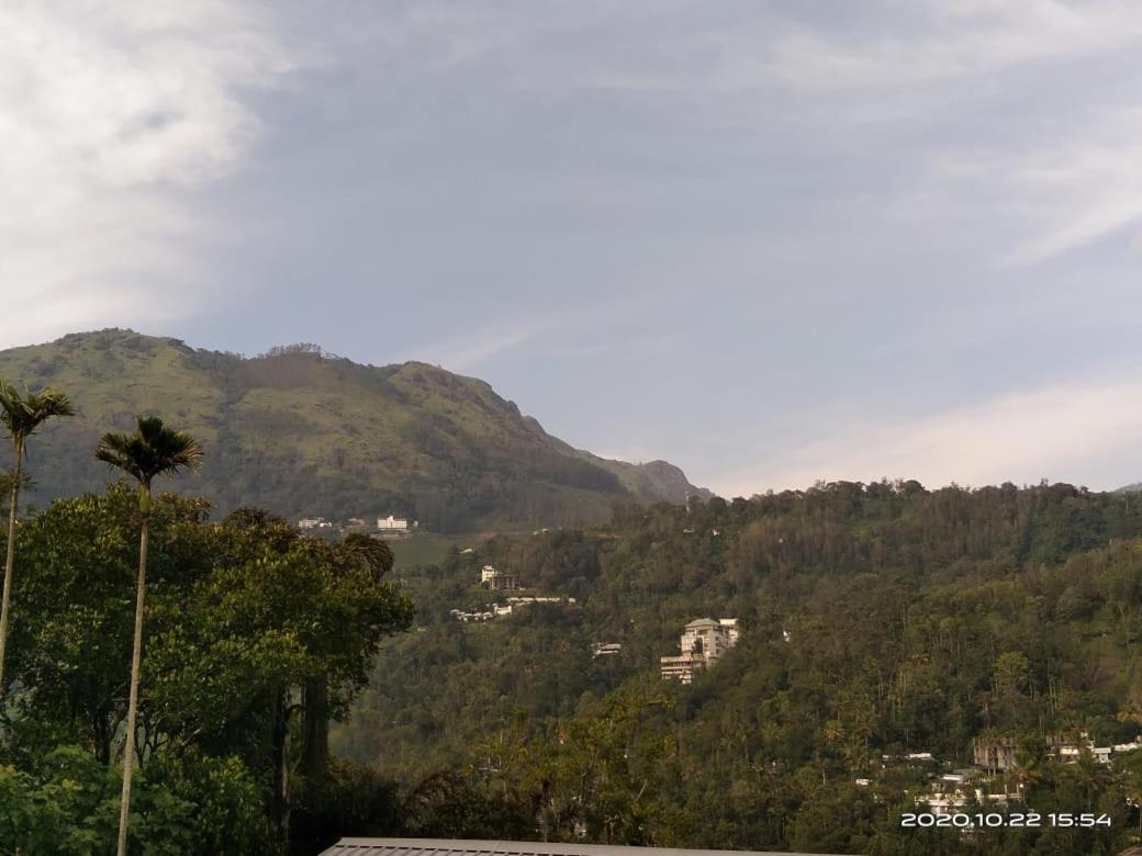 Munnar Blue Mist Bed and Breakfast Eksteriør billede