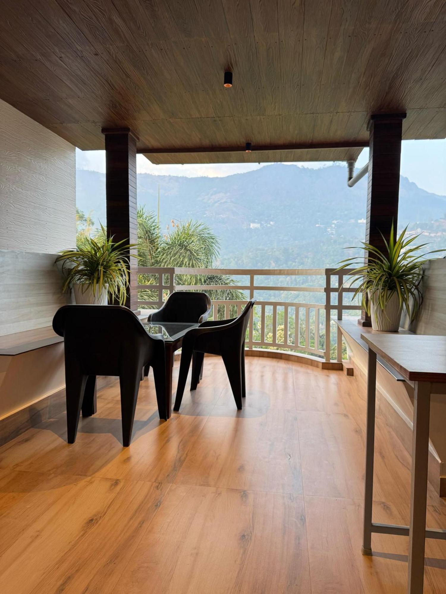 Munnar Blue Mist Bed and Breakfast Eksteriør billede